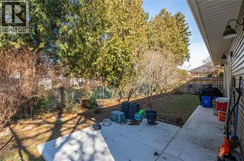298 East 36th Street Hamilton ON L8V 3Z8