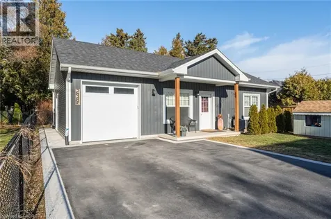 298 East 36th Street Hamilton ON L8V 3Z8