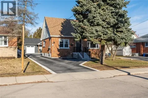 298 East 36th Street Hamilton ON L8V 3Z8