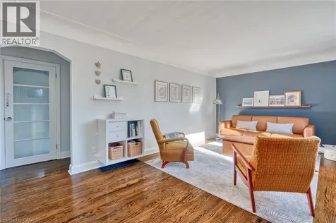 298 East 36th Street Hamilton ON L8V 3Z8