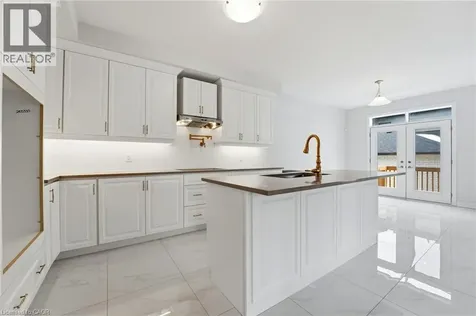 132 Settlers Road East Oakville ON L6H 0Y3