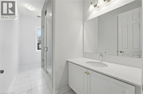 132 Settlers Road East Oakville ON L6H 0Y3