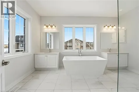132 Settlers Road East Oakville ON L6H 0Y3