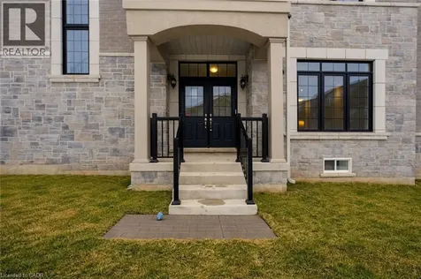 132 Settlers Road East Oakville ON L6H 0Y3