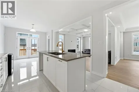 132 Settlers Road East Oakville ON L6H 0Y3