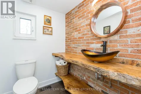 3951 Alberta Avenue Innisfil ON L9S 2M1