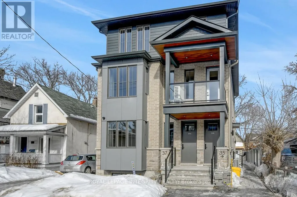 35 Ella Street Ottawa ON K1S 2S3
