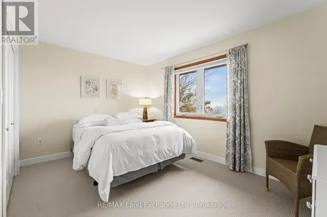 222 Penetangore Row Kincardine ON N2Z 2P6