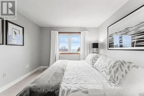 222 Penetangore Row Kincardine ON N2Z 2P6