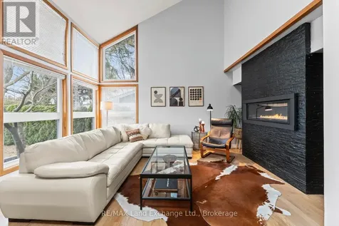 222 Penetangore Row Kincardine ON N2Z 2P6