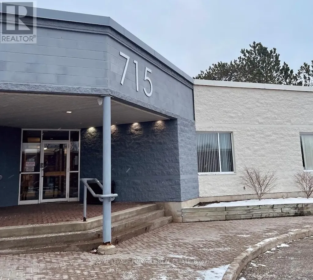 715 Coronation Boulevard Cambridge ON N1R 7R1