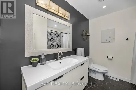 4914 Farmers Way Ottawa ON K0A 1K0