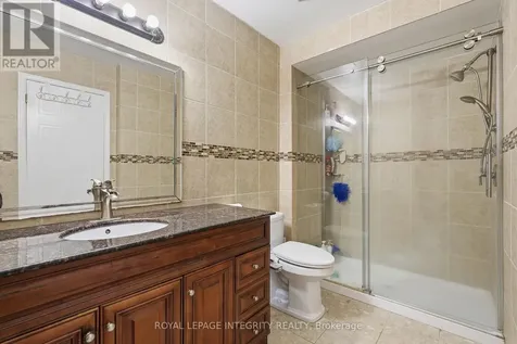 2104 Sandy Oaks Drive Ottawa ON K1W 1H5
