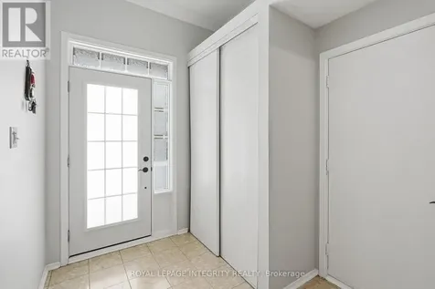 2104 Sandy Oaks Drive Ottawa ON K1W 1H5