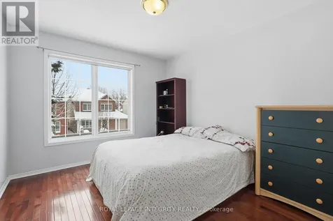 2104 Sandy Oaks Drive Ottawa ON K1W 1H5