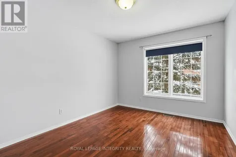 2104 Sandy Oaks Drive Ottawa ON K1W 1H5