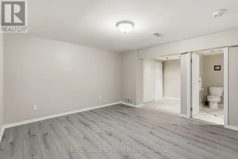 2104 Sandy Oaks Drive Ottawa ON K1W 1H5