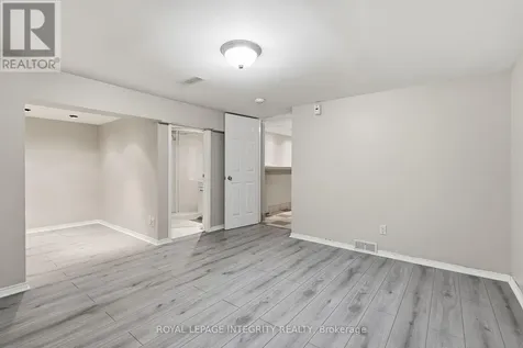 2104 Sandy Oaks Drive Ottawa ON K1W 1H5