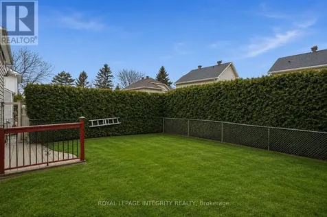 2104 Sandy Oaks Drive Ottawa ON K1W 1H5