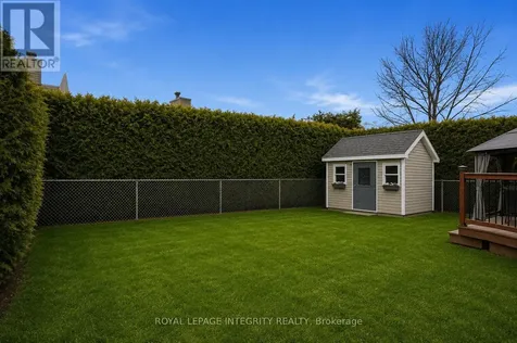 2104 Sandy Oaks Drive Ottawa ON K1W 1H5