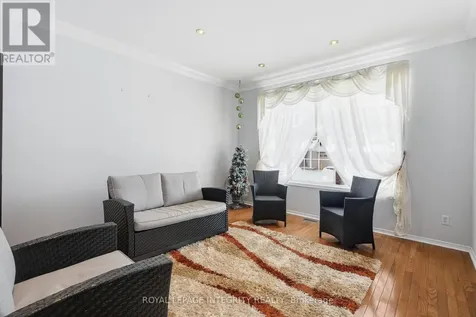 2104 Sandy Oaks Drive Ottawa ON K1W 1H5