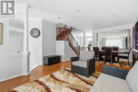 2104 Sandy Oaks Drive Ottawa ON K1W 1H5