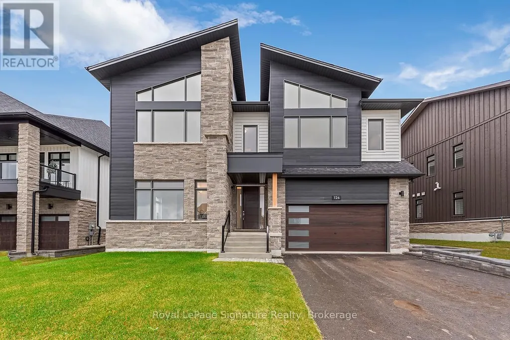 126 Dorothy Drive Blue Mountains ON N0H 1J0