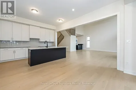 126 Dorothy Drive Blue Mountains ON N0H 1J0