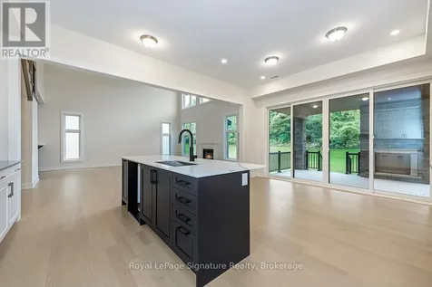 126 Dorothy Drive Blue Mountains ON N0H 1J0