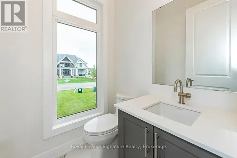 126 Dorothy Drive Blue Mountains ON N0H 1J0