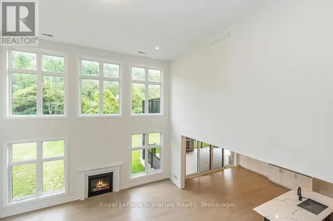 126 Dorothy Drive Blue Mountains ON N0H 1J0