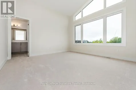126 Dorothy Drive Blue Mountains ON N0H 1J0
