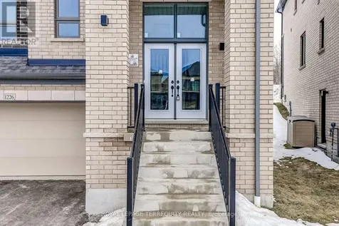 1226 Talisman Manor Pickering ON L1X 0R9