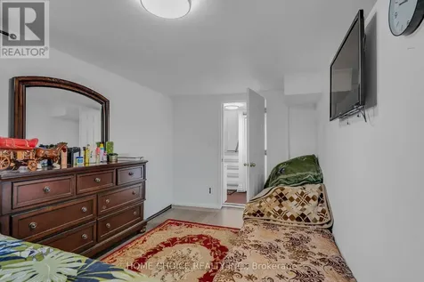 144 Fraser Street Bradford West Gwillimbury ON L3Z 3Y8