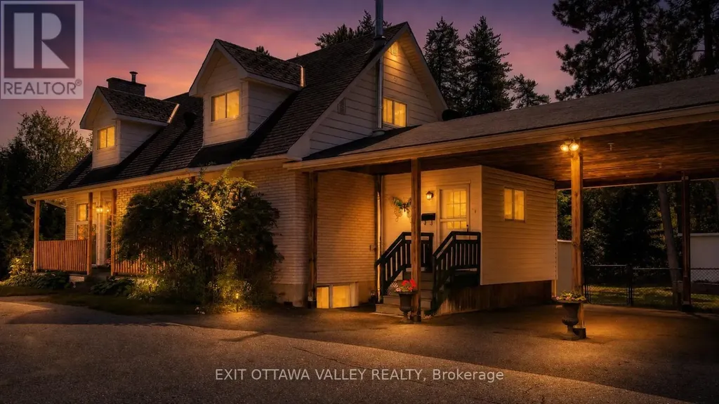 23 Sprucedale Avenue Madawaska Valley ON K0J 1B0