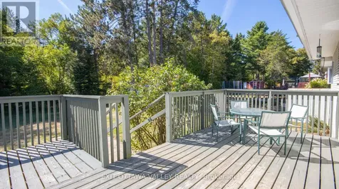 23 Sprucedale Avenue Madawaska Valley ON K0J 1B0
