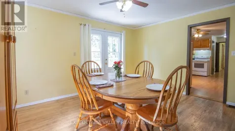 23 Sprucedale Avenue Madawaska Valley ON K0J 1B0