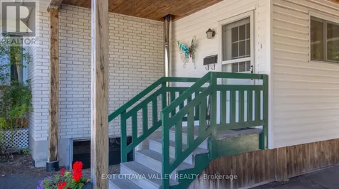 23 Sprucedale Avenue Madawaska Valley ON K0J 1B0
