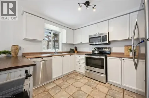 98 Old Maple Lane Kitchener ON N2N 3B3