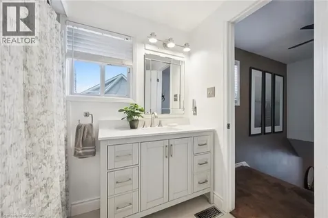 98 Old Maple Lane Kitchener ON N2N 3B3