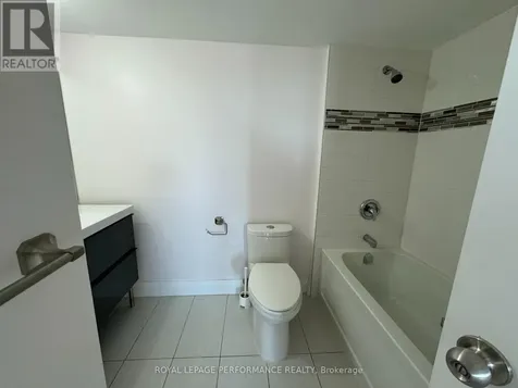 2760 Carousel Crescent Ottawa ON K1T 2N4