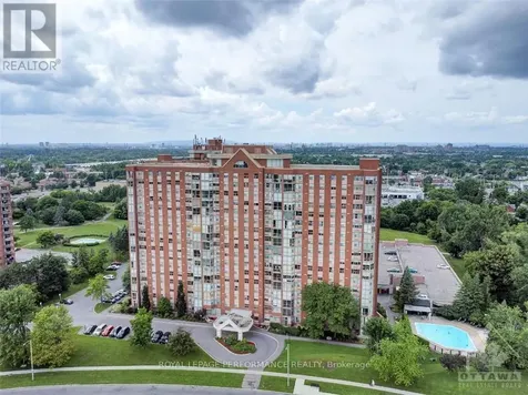 2760 Carousel Crescent Ottawa ON K1T 2N4