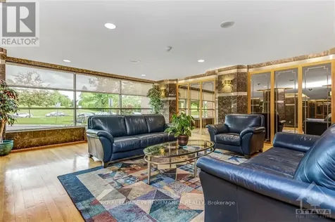 2760 Carousel Crescent Ottawa ON K1T 2N4