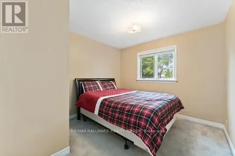 160 Sai Crescent Ottawa ON K1G 5P2