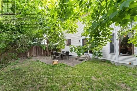 160 Sai Crescent Ottawa ON K1G 5P2