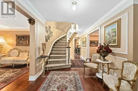 160 Sai Crescent Ottawa ON K1G 5P2