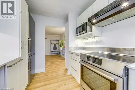 288 Reynolds Street Oakville ON L6J 3L4