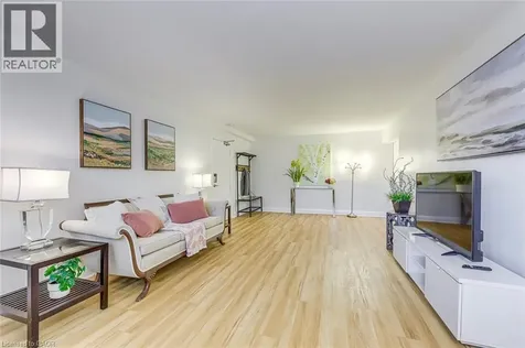 288 Reynolds Street Oakville ON L6J 3L4