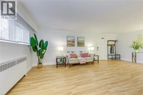288 Reynolds Street Oakville ON L6J 3L4