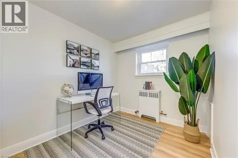 288 Reynolds Street Oakville ON L6J 3L4